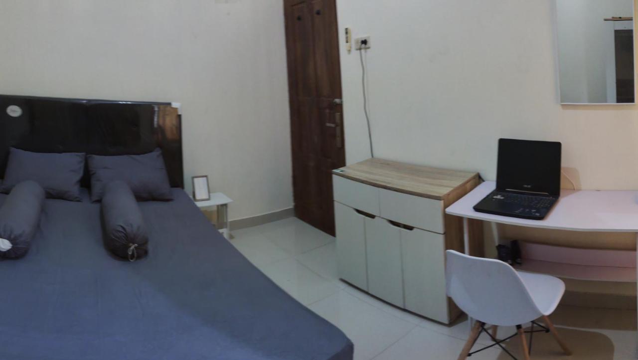 Choko Homestay Colomadu Esterno foto